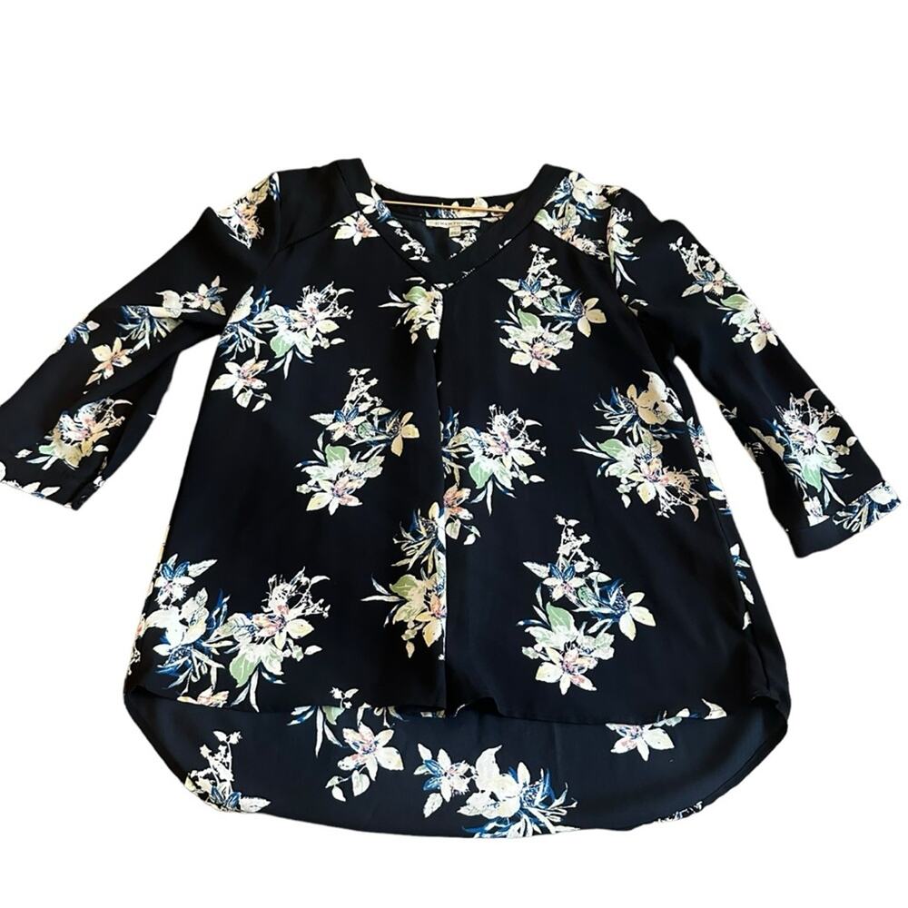 41 Hawthorn Black Floral 3/4 Length Sleeve Top size small